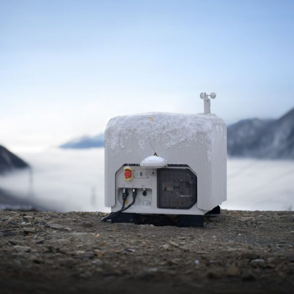 DJI-DOCK3-OS-gallery-06-low-temperature DJI Dock 3 Overseas Edition